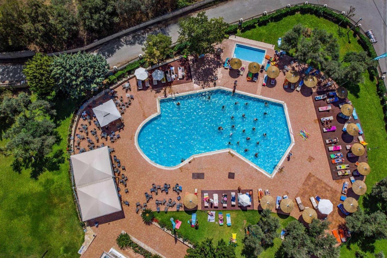 Evia Riviera Resort Amárinthosz Kültér fotó